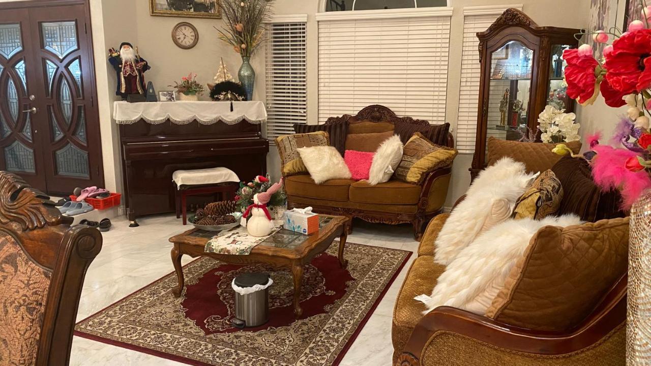 King Bed Big Room Chino Hills Exterior foto