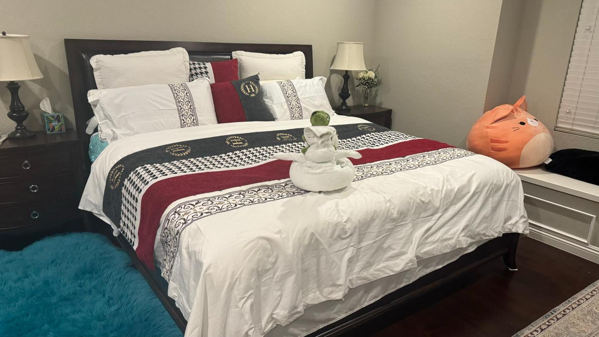 King Bed Big Room Chino Hills Exterior foto