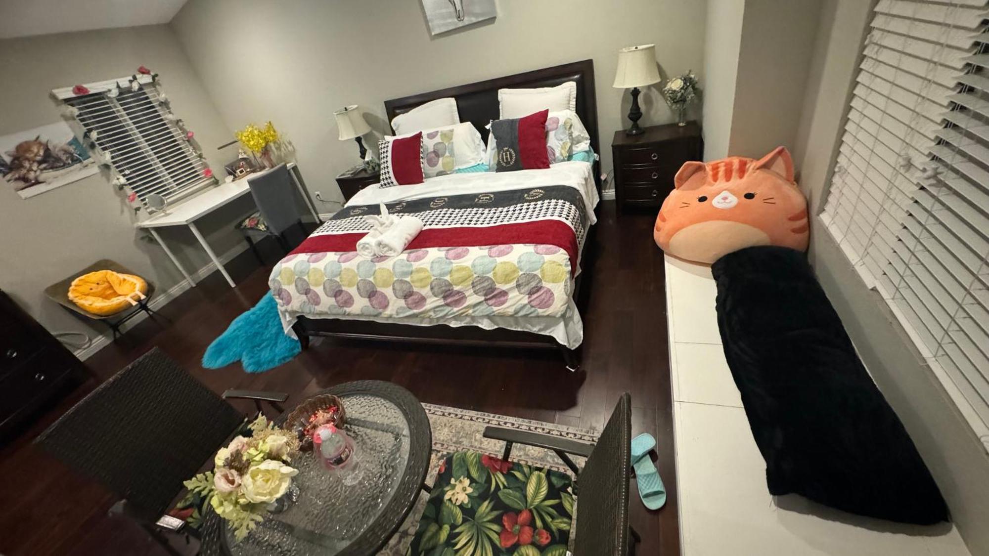 King Bed Big Room Chino Hills Exterior foto